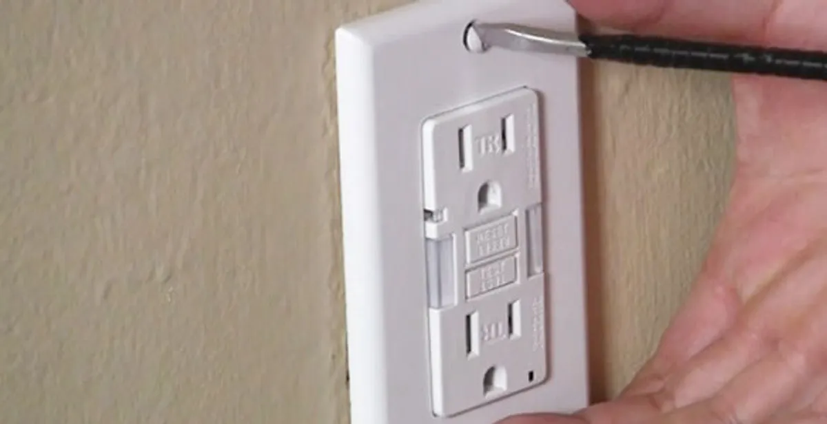 gfc outlets service securing and mounting ground fault circuit interrupter outlet by certified electricians in Birmingham, AL
