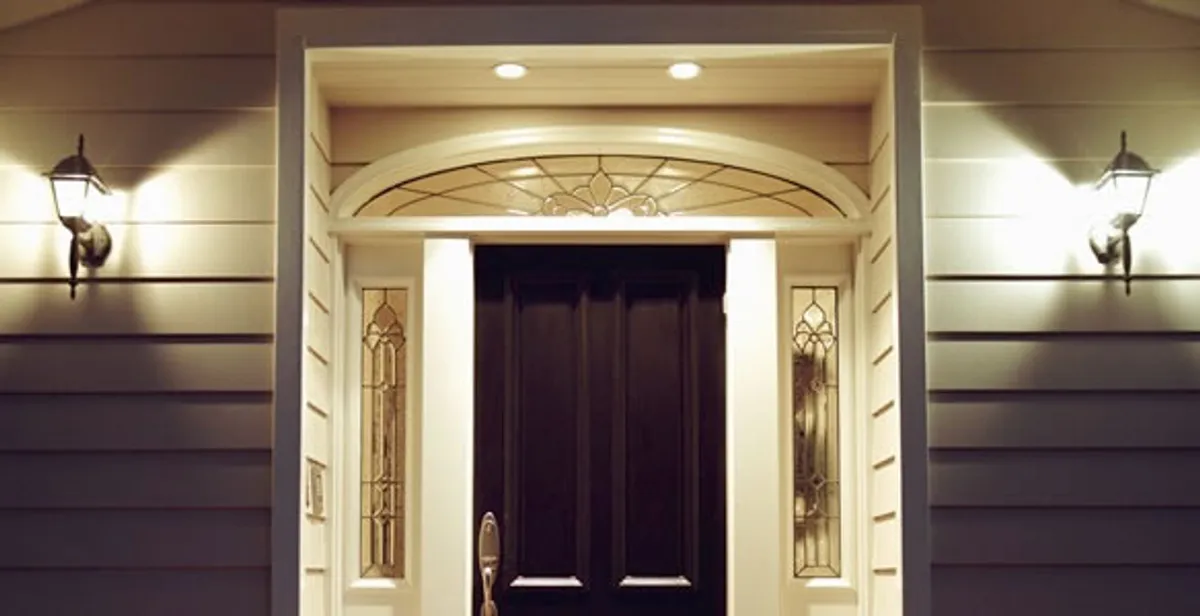 security light installation services with professionally installed entryway lighting in Birmingham, AL